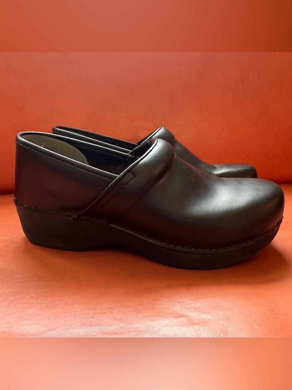 Dansko xp 2.0 Women’s Black Slip-On Comfort Clogs